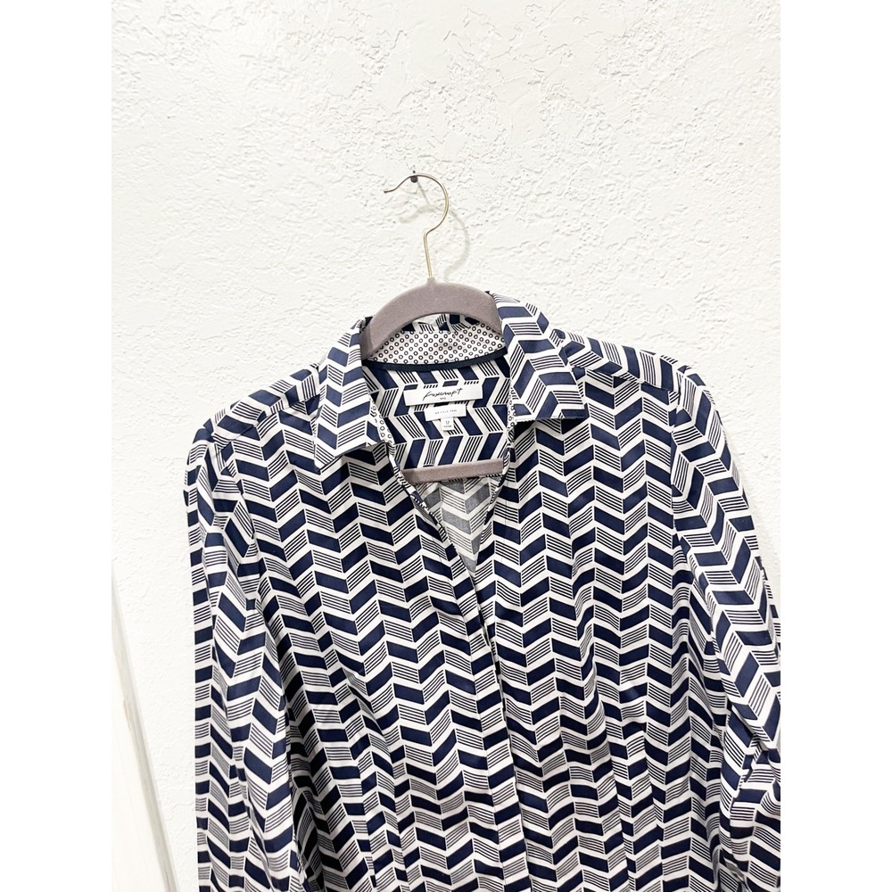 Foxcroft Geometric Wringle Free Cotton Fitted Button Down Shirt Size 12 Office - Picture 4 of 9